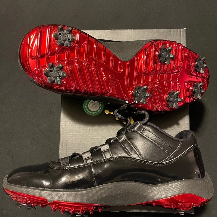 Nike JORDAN 11 BRED 2 Nike JORDAN 11 BRED - Image 2
