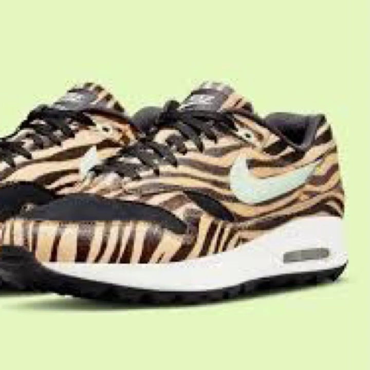 Nike AirMax Tiger Golf - Size 12 1 Nike AirMax Tiger Golf - Size 12